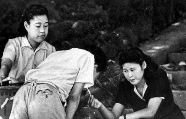 二战时期，为了鼓励丈夫去参战，日本女性的做法真是太疯狂