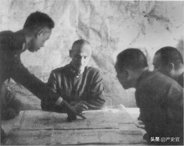 1938年，日本狂傲地限令中国政府投降，蒋介石是怎么答复的