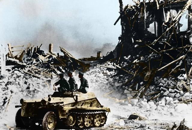 二战俄罗斯和德国之间的战斗，德国占据优势，却输给了寒冷的冬天